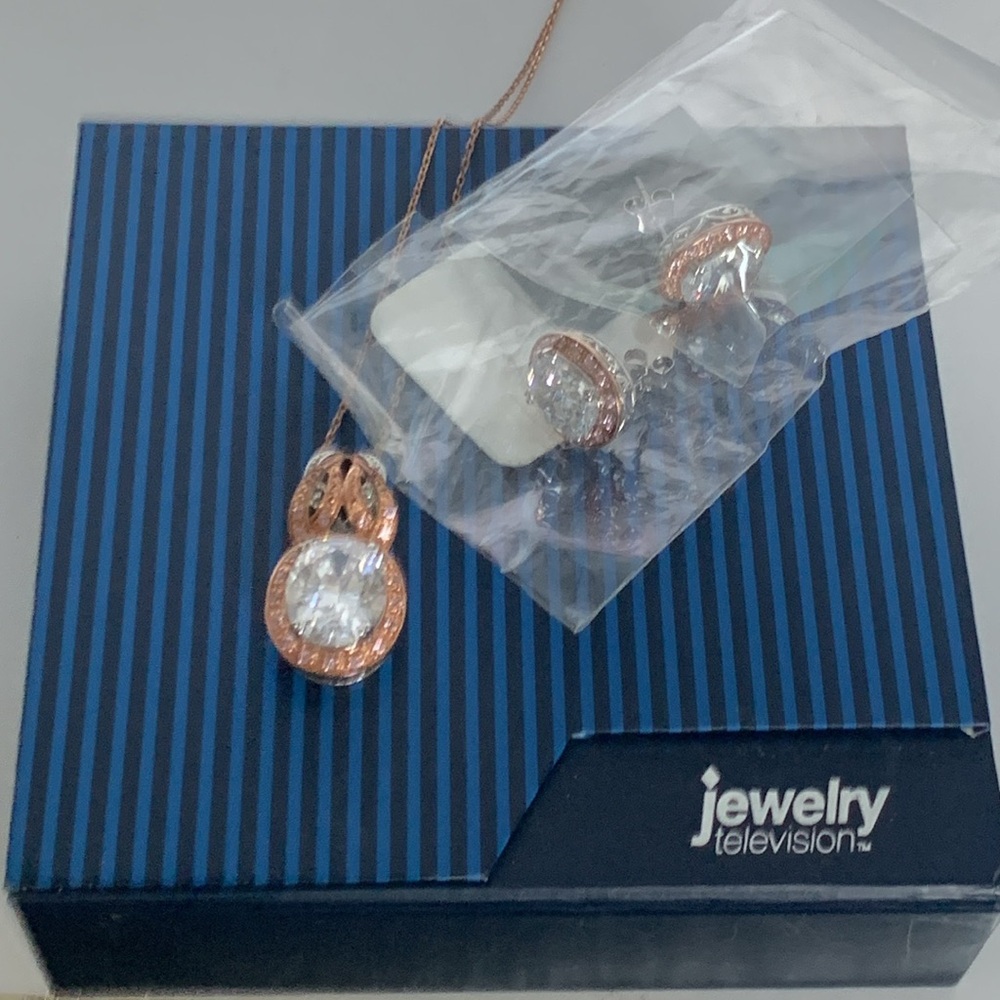 .925 Elegant Rose Gold Necklace and Earring Set